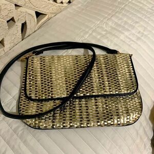 NY & C New York Company crossover purse in color gray and black.